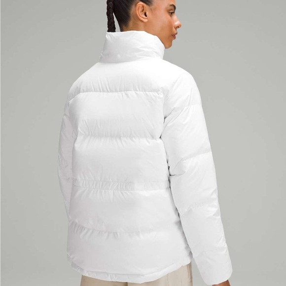 Lululemon Athletica White Puffer Jacket with Cropped Design - Picture 2 of 16
